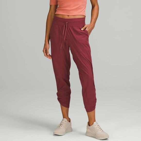 Lululemon Dance Studio Mid-Rise Crop 25" Mulled Wine Size 8 EUC W6AVQS Yoga - Picture 1 of 14